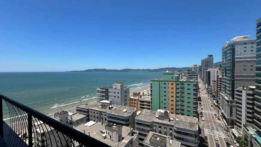 Foto 1 de Apartamento com 4 Quartos à venda, 175m² em Meia Praia, Itapema