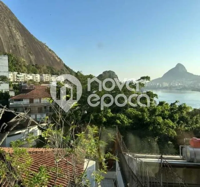 Foto 1 de Casa com 4 Quartos à venda, 354m² em Lagoa, Rio de Janeiro