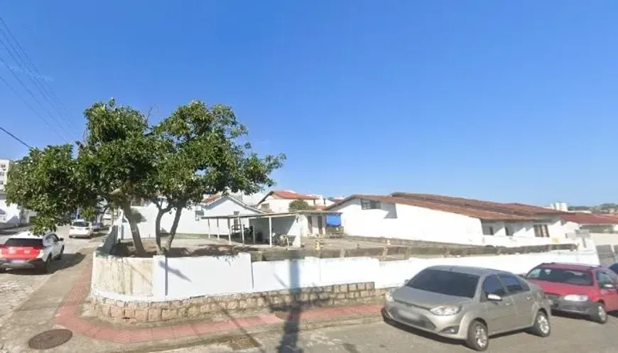 Foto 1 de Lote/Terreno à venda, 716m² em Capoeiras, Florianópolis