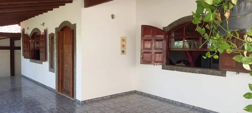 Foto 1 de Casa com 3 Quartos à venda, 120m² em Porto da Roca I, Saquarema