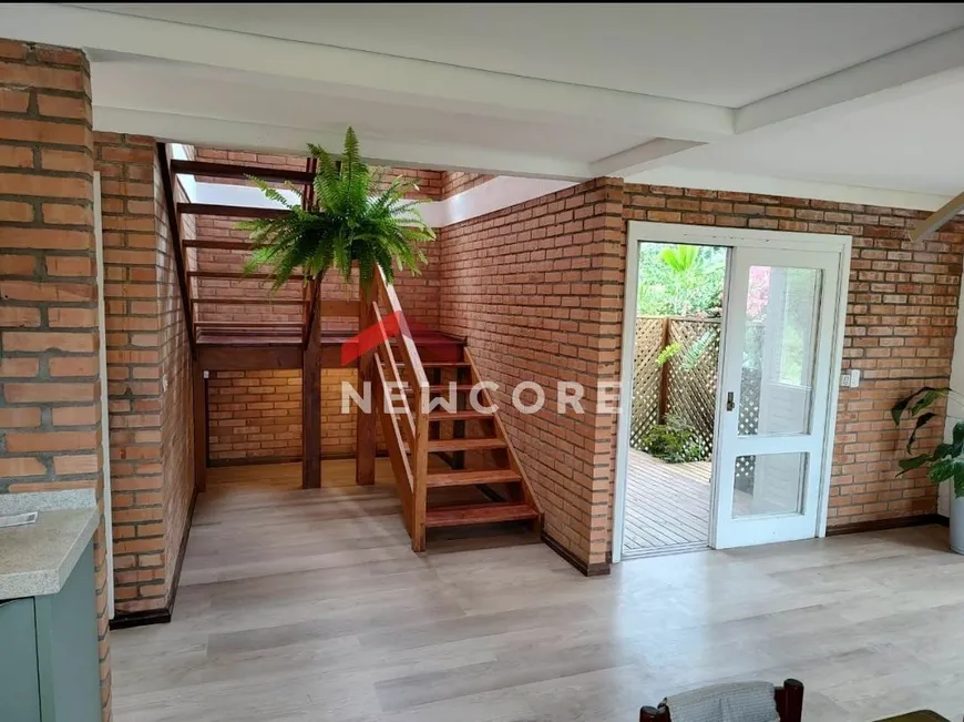 Foto 1 de Casa com 4 Quartos à venda, 200m² em Ibiraquera, Imbituba