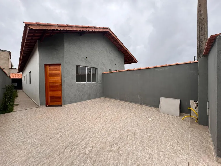 Foto 1 de Casa com 2 Quartos à venda, 65m² em Bopiranga, Itanhaém