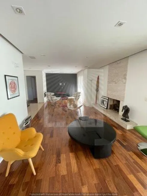 Foto 1 de Apartamento com 3 Quartos à venda, 185m² em Real Parque, São Paulo