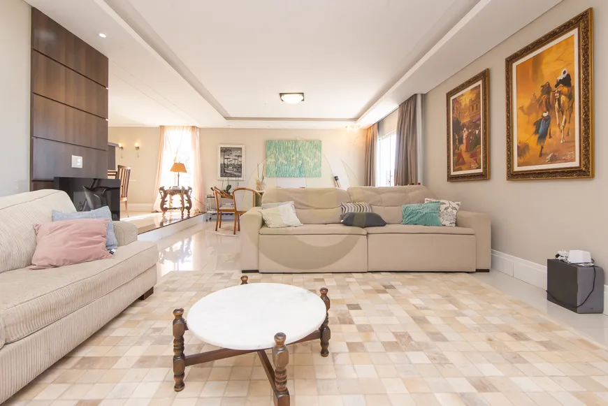 Foto 1 de Casa com 3 Quartos à venda, 362m² em Boa Vista, Curitiba