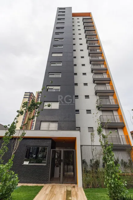 Foto 1 de Apartamento com 3 Quartos à venda, 75m² em Santana, Porto Alegre