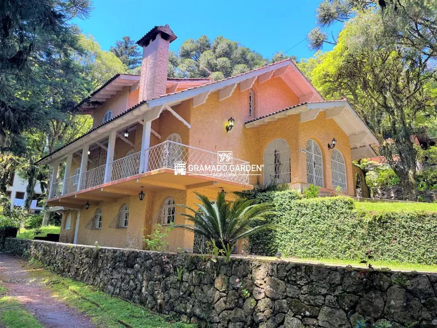 Foto 1 de Casa com 4 Quartos para venda ou aluguel, 250m² em Planalto, Gramado