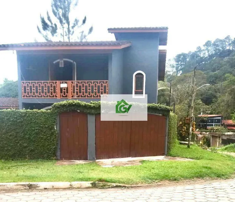 Foto 1 de Sobrado com 4 Quartos à venda, 290m² em Getuba, Caraguatatuba