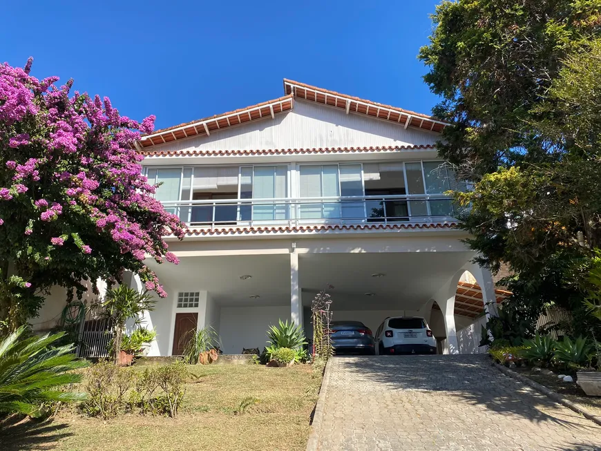 Foto 1 de Casa com 3 Quartos à venda, 411m² em Braunes, Nova Friburgo
