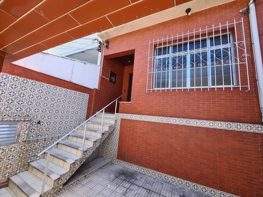 Foto 1 de Casa com 2 Quartos para alugar, 90m² em Santa Rosa, Niterói