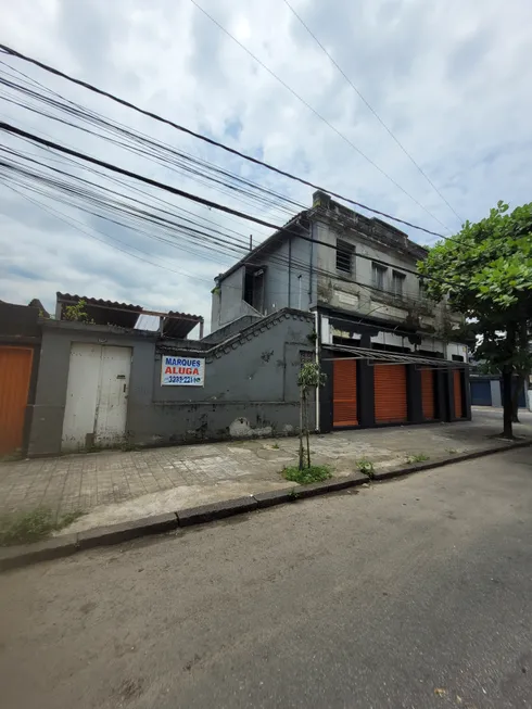 Foto 1 de Casa com 3 Quartos para alugar, 80m² em Macuco, Santos