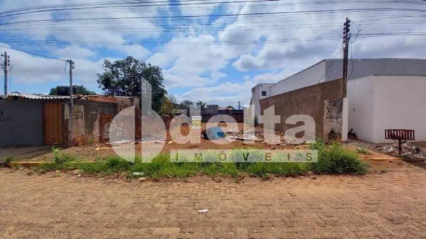 Foto 1 de Lote/Terreno à venda, 375m² em Tubalina, Uberlândia