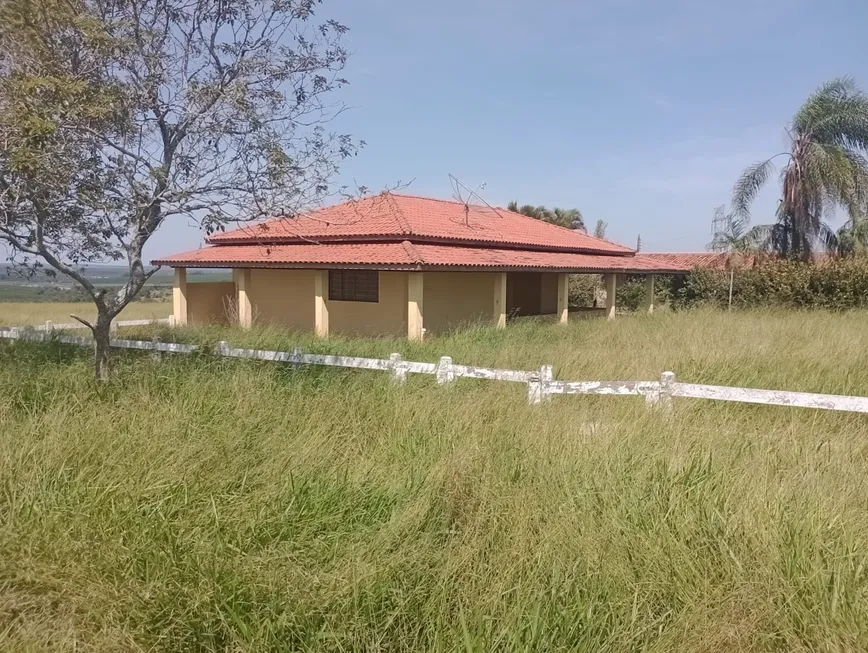 Foto 1 de Fazenda/Sítio com 2 Quartos à venda, 150m² em Area Rural de Botucatu, Botucatu