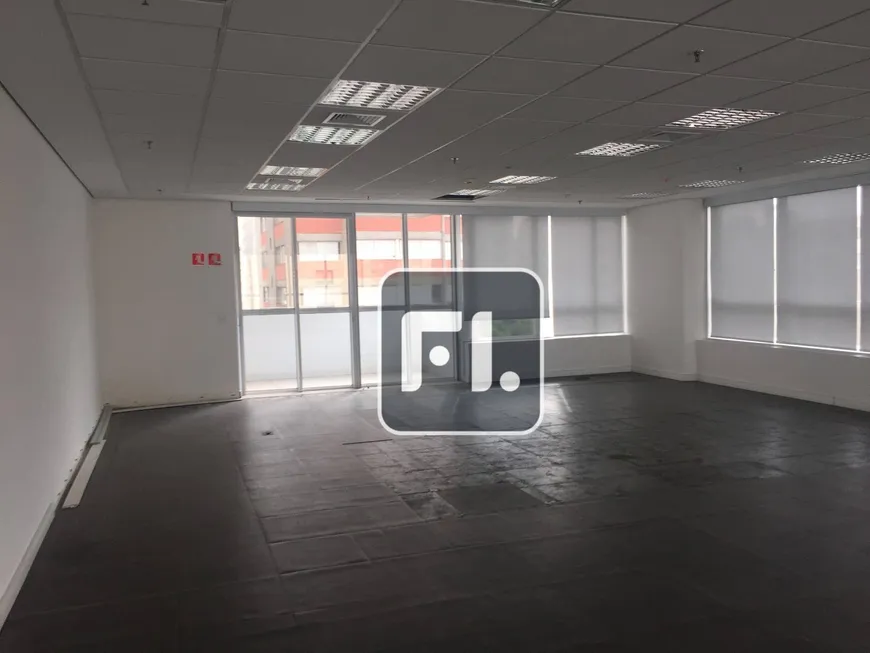 Foto 1 de Sala Comercial para alugar, 240m² em Vila Olímpia, São Paulo