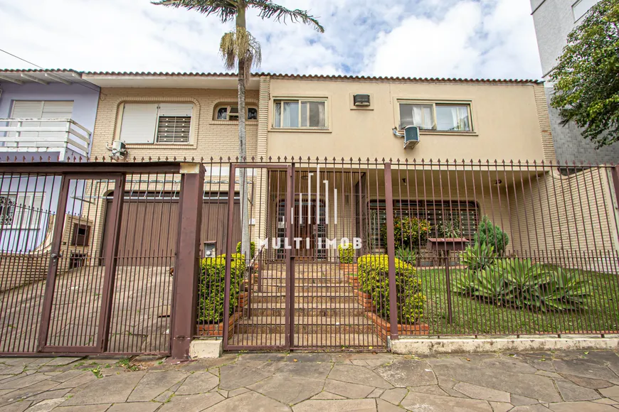 Foto 1 de Casa com 3 Quartos para alugar, 110m² em Jardim Lindóia, Porto Alegre