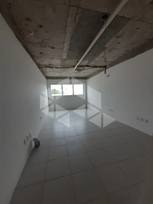 Foto 1 de Sala Comercial para alugar, 29m² em Cavalhada, Porto Alegre