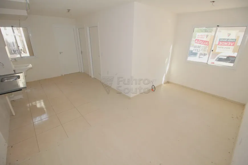 Foto 1 de Apartamento com 2 Quartos para alugar, 46m² em Fragata, Pelotas
