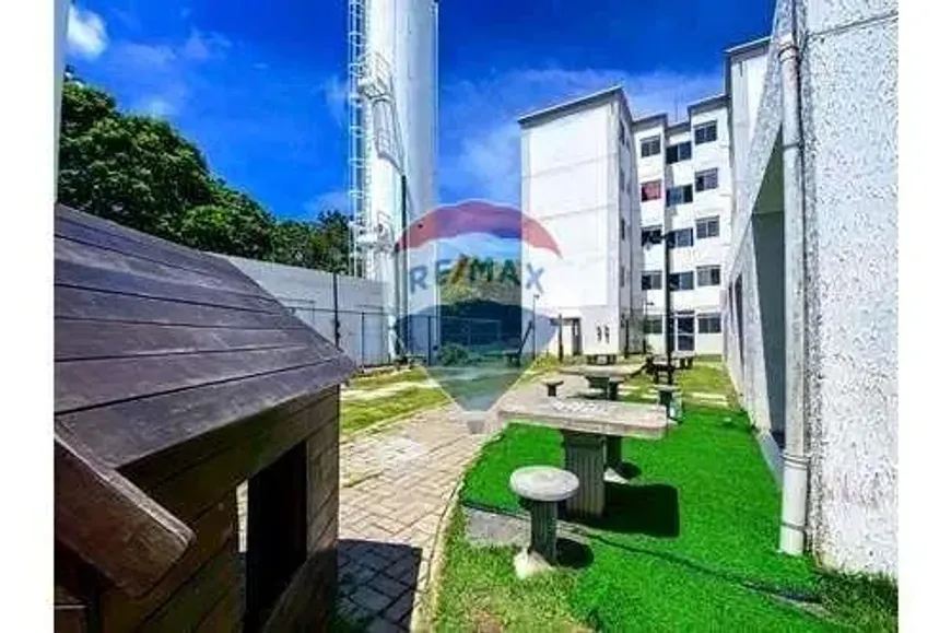 Foto 1 de Apartamento com 2 Quartos para alugar, 42m² em Abrantes, Camaçari