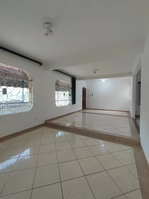 Foto 1 de Casa com 2 Quartos para alugar, 130m² em Vila Trujillo, Sorocaba