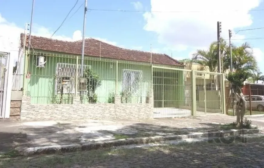 Foto 1 de Casa com 3 Quartos à venda, 149m² em Partenon, Porto Alegre