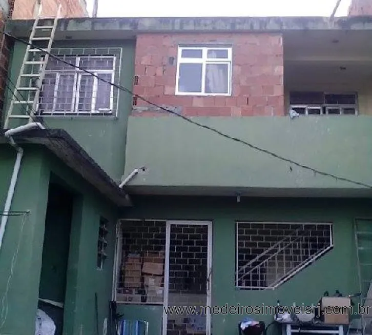 Foto 1 de Casa com 3 Quartos à venda, 250m² em Guadalupe, Rio de Janeiro