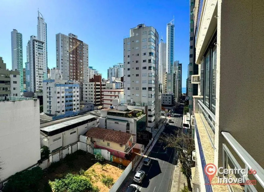 Foto 1 de Apartamento com 3 Quartos à venda, 111m² em Centro, Balneário Camboriú