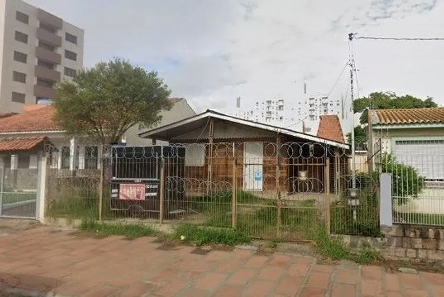 Foto 1 de Lote/Terreno à venda, 241m² em Camaquã, Porto Alegre
