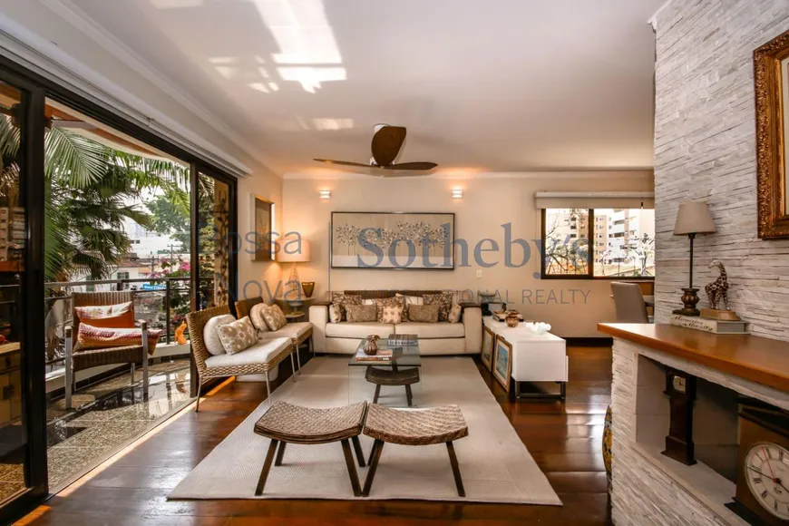Foto 1 de Apartamento com 4 Quartos à venda, 155m² em Vila Olímpia, São Paulo