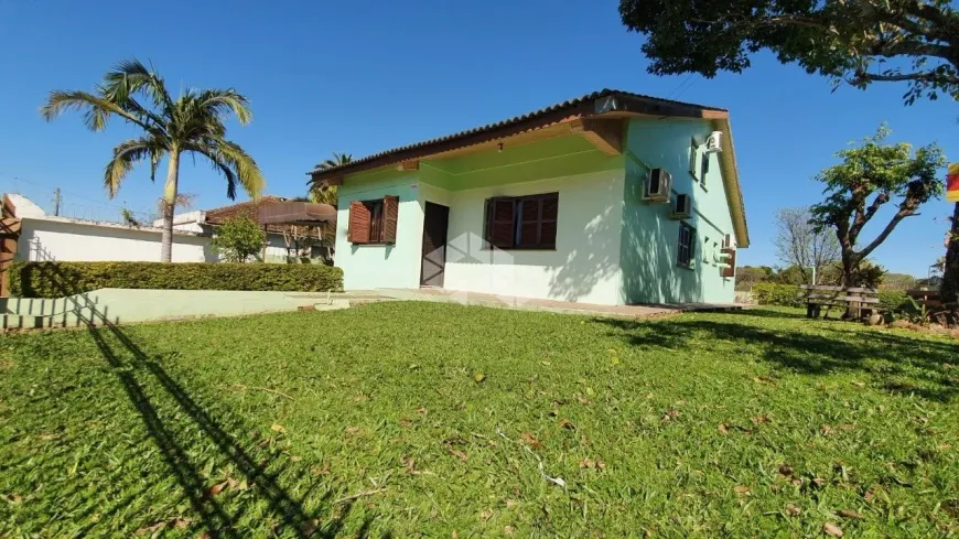 Foto 1 de Casa com 3 Quartos à venda, 173m² em Chácara das Flores, Santa Maria