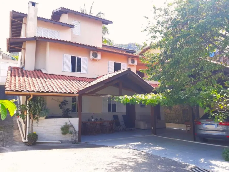 Foto 1 de Casa com 5 Quartos à venda, 235m² em Trindade, Florianópolis