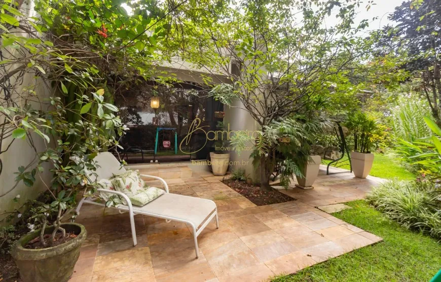 Foto 1 de Casa com 3 Quartos à venda, 374m² em Jardim Leonor, São Paulo