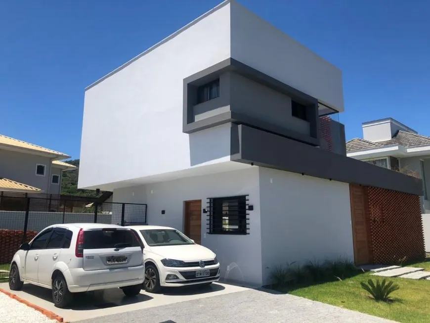 Foto 1 de Casa de Condomínio com 4 Quartos à venda, 230m² em Vargem Grande, Florianópolis