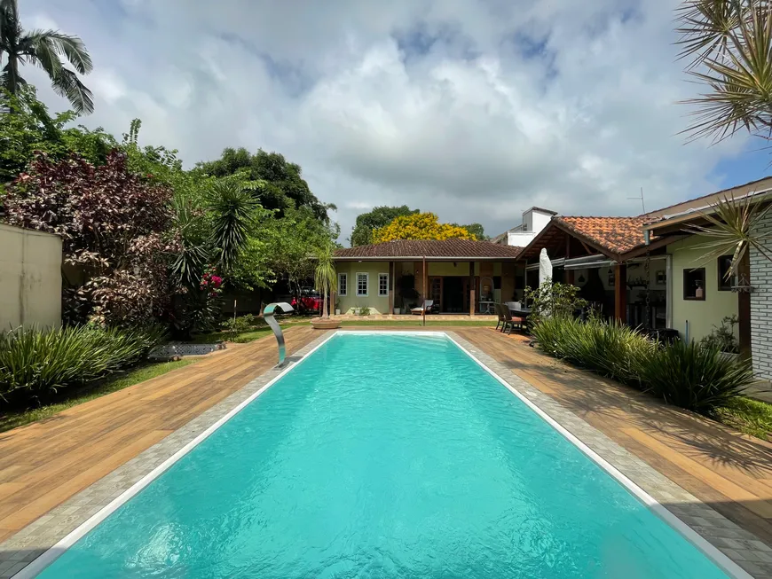 Foto 1 de Casa com 8 Quartos à venda, 880m² em Barra da Lagoa, Ubatuba