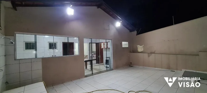 Foto 1 de Casa com 8 Quartos à venda, 254m² em Nossa Senhora da Abadia, Uberaba