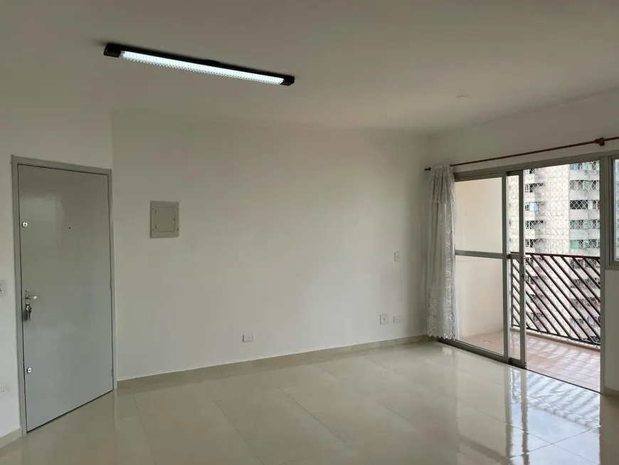 Foto 1 de Apartamento com 3 Quartos para alugar, 80m² em Liberdade, São Paulo