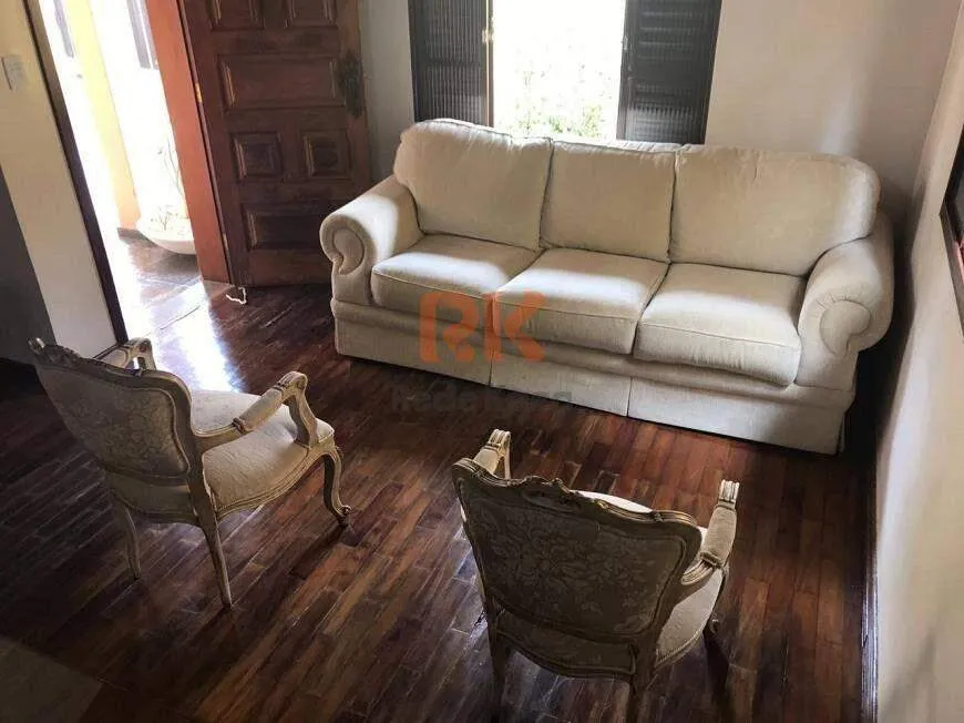 Foto 1 de Casa com 4 Quartos à venda, 236m² em Castelo, Belo Horizonte