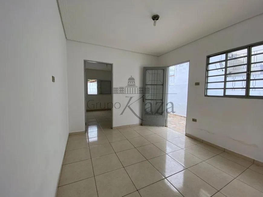 Foto 1 de Casa com 2 Quartos à venda, 57m² em Vila Aprazivel, Jacareí