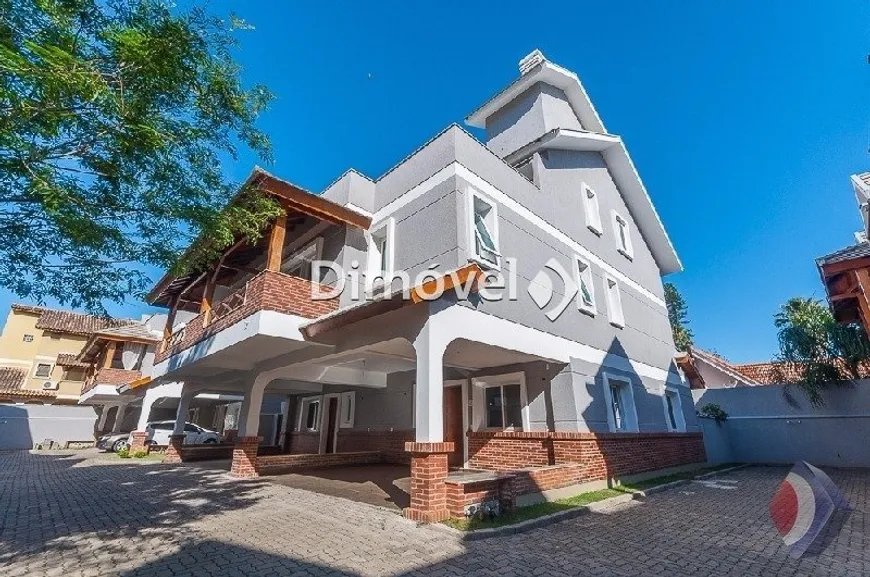 Foto 1 de Casa de Condomínio com 3 Quartos à venda, 294m² em Vila Assunção, Porto Alegre