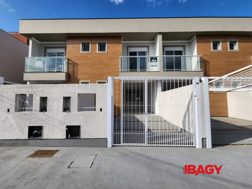 Foto 1 de Casa com 2 Quartos para alugar, 88m² em Nova Palhoça, Palhoça