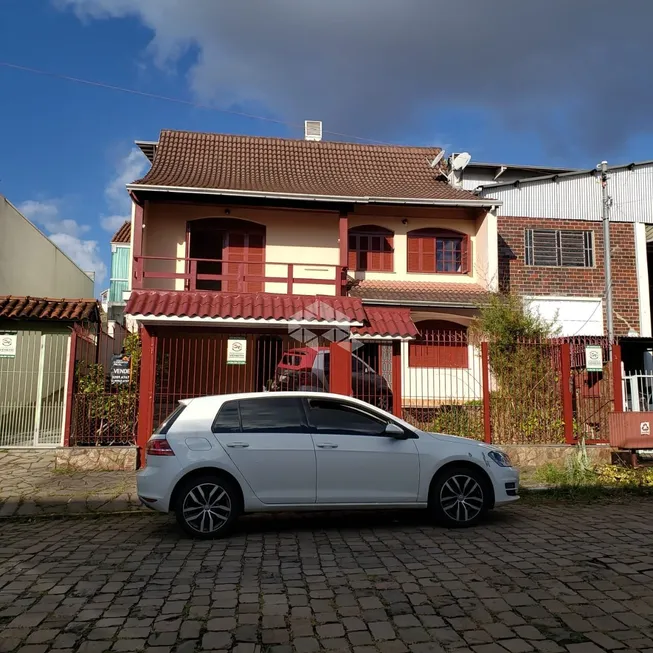 Foto 1 de Casa com 3 Quartos à venda, 193m² em Pioneiro, Caxias do Sul