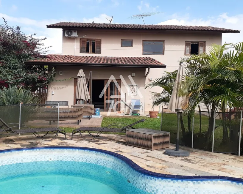 Foto 1 de Casa de Condomínio com 3 Quartos à venda, 232m² em Granja Viana, Cotia