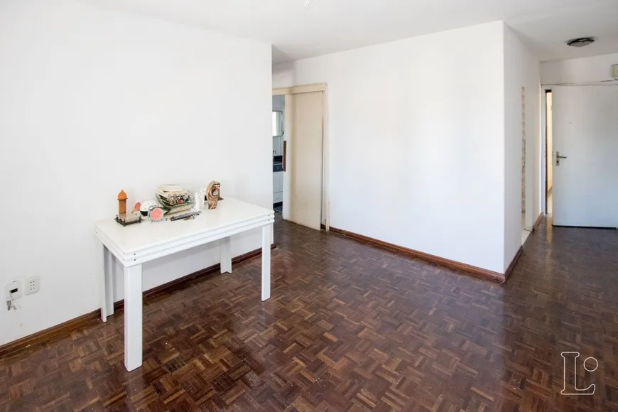 Foto 1 de Apartamento com 2 Quartos à venda, 67m² em Cristal, Porto Alegre