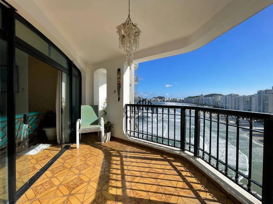 Foto 1 de Apartamento com 3 Quartos para venda ou aluguel, 220m² em Pitangueiras, Guarujá