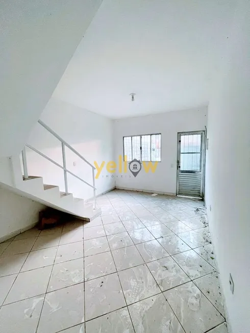 Foto 1 de Casa com 2 Quartos à venda, 75m² em Jardim Luana, Itaquaquecetuba