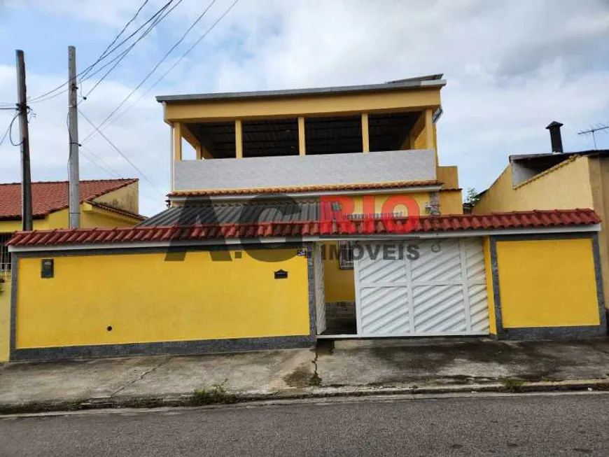 Foto 1 de Casa com 3 Quartos à venda, 139m² em Marechal Hermes, Rio de Janeiro