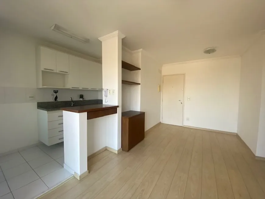 Foto 1 de Apartamento com 1 Quarto para alugar, 40m² em Super Quadra, São Paulo