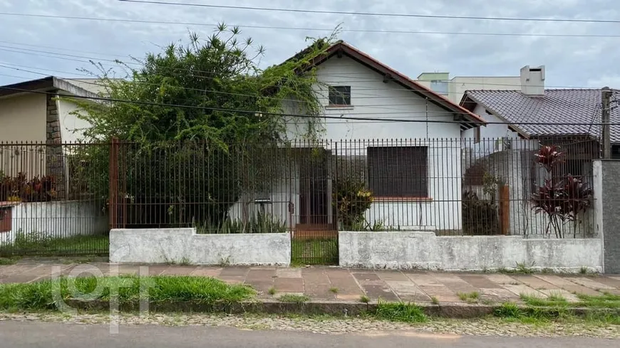 Foto 1 de Casa com 3 Quartos à venda, 186m² em Medianeira, Porto Alegre