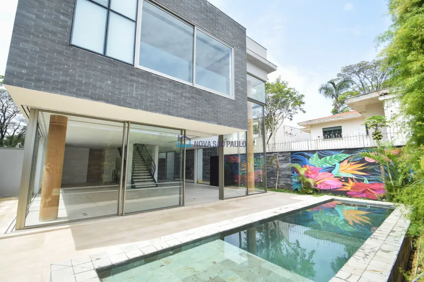 Foto 1 de Casa de Condomínio com 4 Quartos para alugar, 680m² em Indianópolis, São Paulo