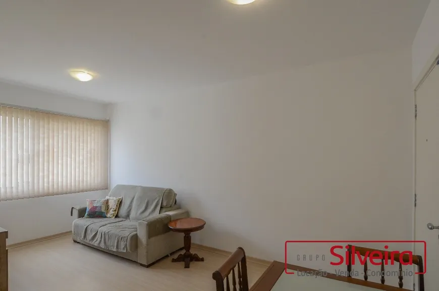 Foto 1 de Apartamento com 3 Quartos para alugar, 66m² em Santo Antônio, Porto Alegre