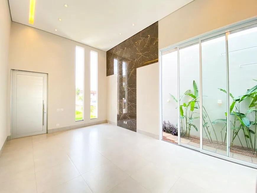 Foto 1 de Casa de Condomínio com 3 Quartos à venda, 175m² em Varanda Sul, Uberlândia