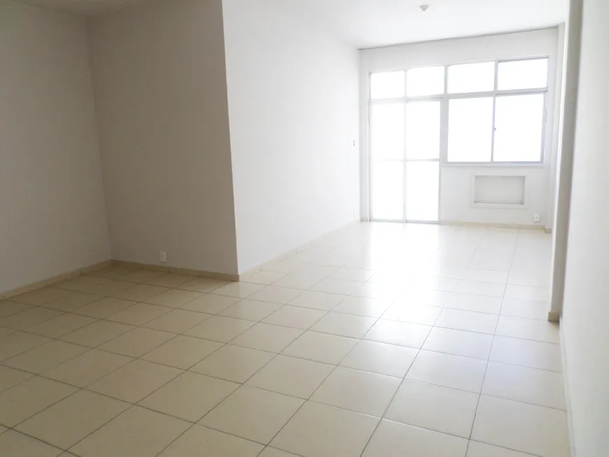 Foto 1 de Apartamento com 3 Quartos para alugar, 110m² em Vila Isabel, Rio de Janeiro